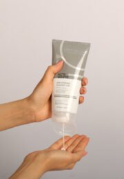 ⁦Derma Active ACTI-WHITE Foaming Gel⁩ - الصورة ⁦2⁩