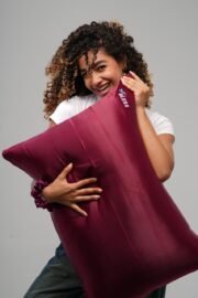 ⁦Bless Satin pillowcase — Beige⁩ - الصورة ⁦3⁩